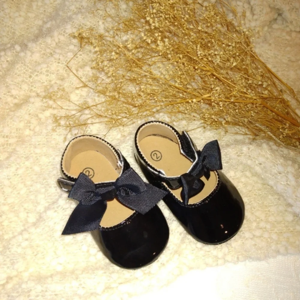 Black Patent Leather Baby Shoes - Picture 2 of 3
